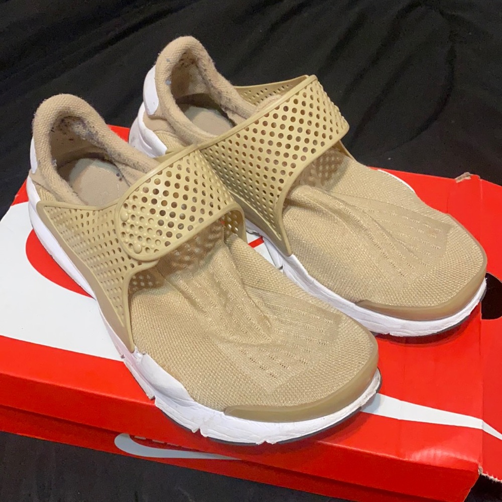 Nike slip on runners
